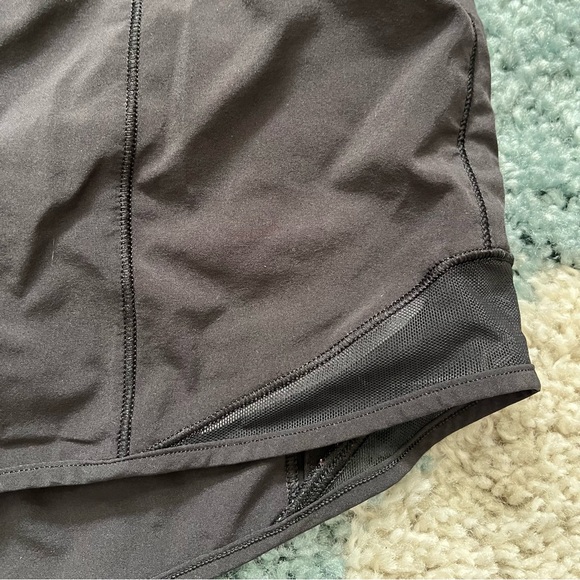 Lululemon Hotty Hot High-Rise Shorts - Picture 7 of 9